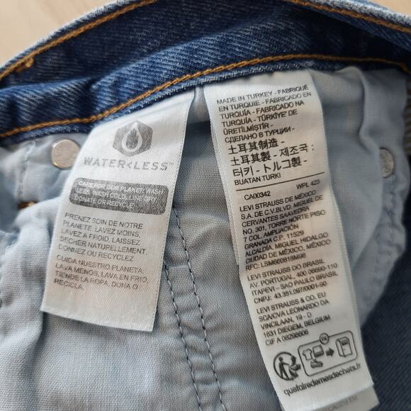 Classic Blue Women's Jeans - Picture 14 of 15